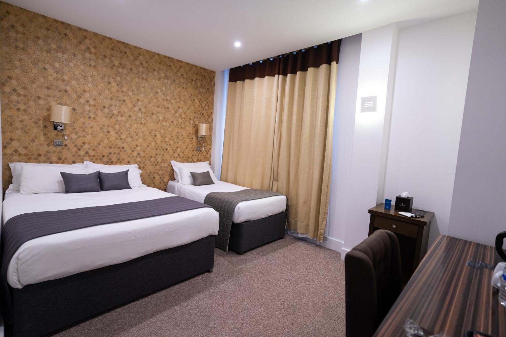 Grand Sapphire Hotel & Banqueting كرويدون المظهر الخارجي الصورة