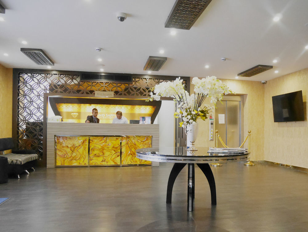 Grand Sapphire Hotel & Banqueting كرويدون المظهر الخارجي الصورة