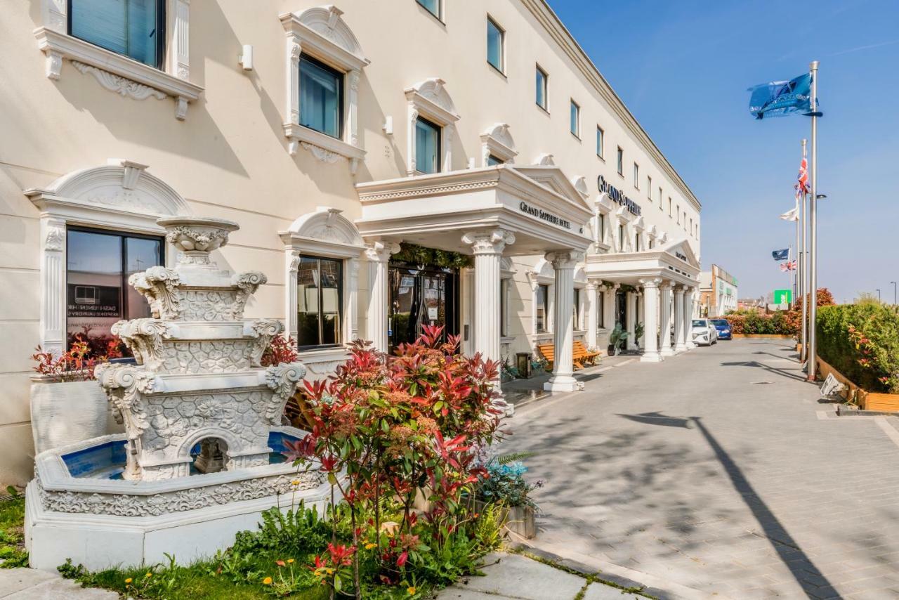 Grand Sapphire Hotel & Banqueting كرويدون المظهر الخارجي الصورة