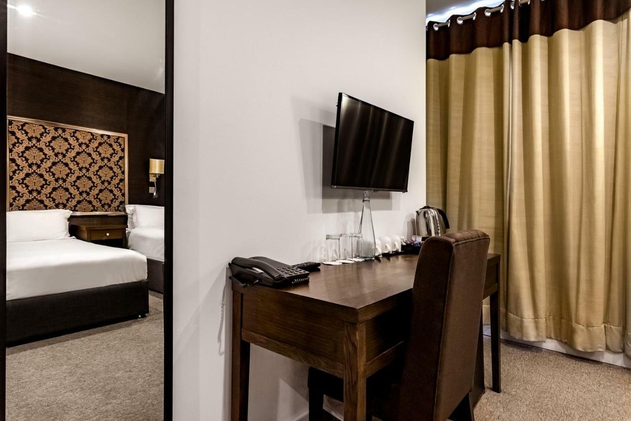 Grand Sapphire Hotel & Banqueting كرويدون المظهر الخارجي الصورة